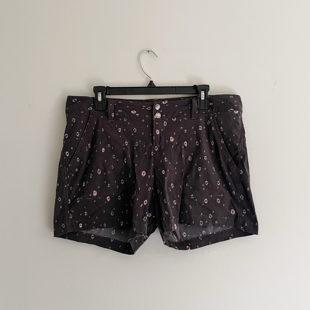 Columbia Omni-shield Advanced Repellency Brown Women's Hiking Shorts. Size 12